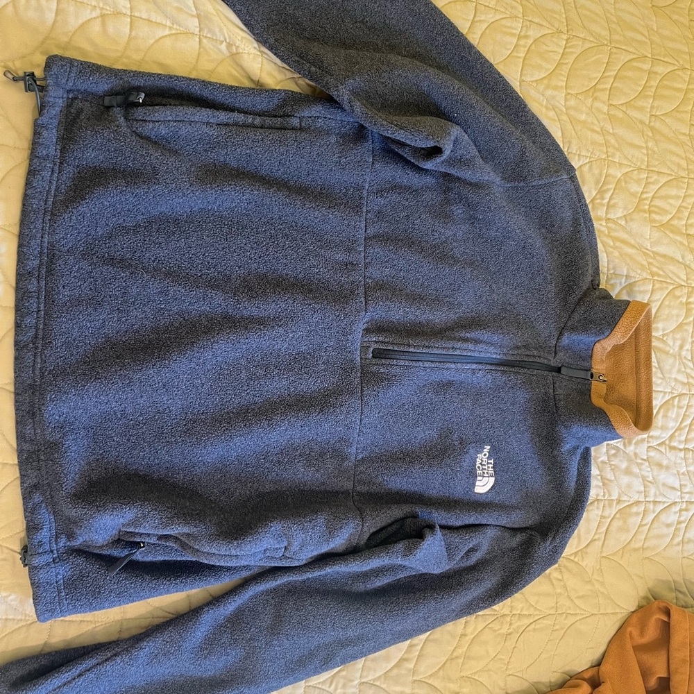 The North Face Navy and Tan Fleece Pullover